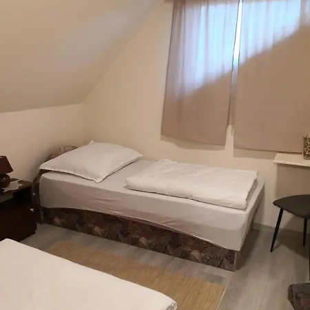 Novak Panzio فندق مبيت وإفطار