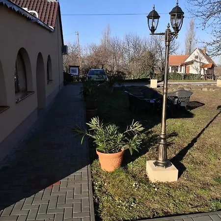 Novak Panzio فندق مبيت وإفطار Szigetvár