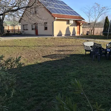 Novak Panzio * Szigetvár