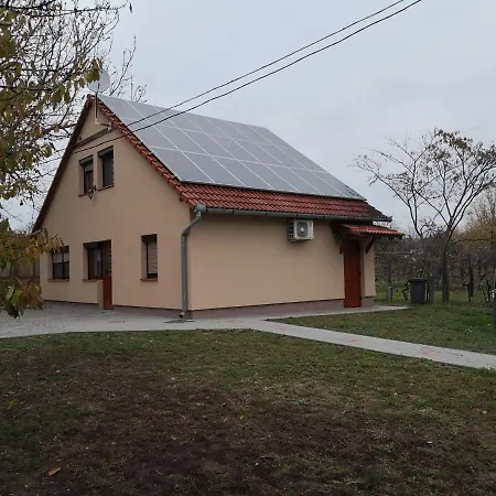 فندق مبيت وإفطار Novak Panzio Szigetvár